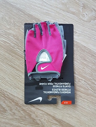 nike yeni sezon spor eldiveni
