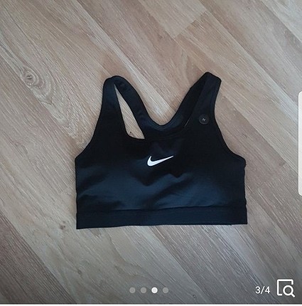 nike bustiyer