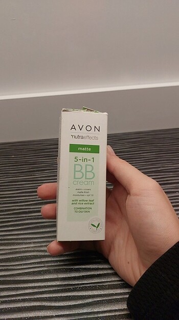 BB KREM AVON
