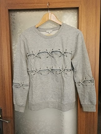 twist sweatshirt