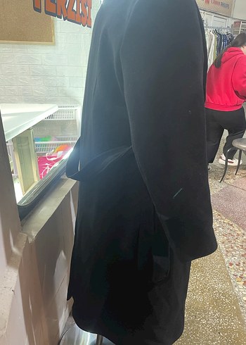 Siyah Uzun Kaban - Görsel 3