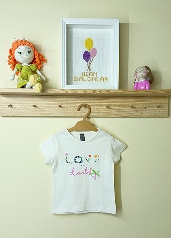 Çiçekli Love Yazılı Kız Bebek Şirin T-Shirt 