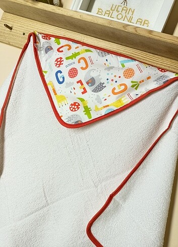 Şirin Baskılı 70 cm× 70 cm Bebek Havlu  - Görsel 2
