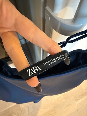 xs Beden Zara lacivert saten mini elbise
