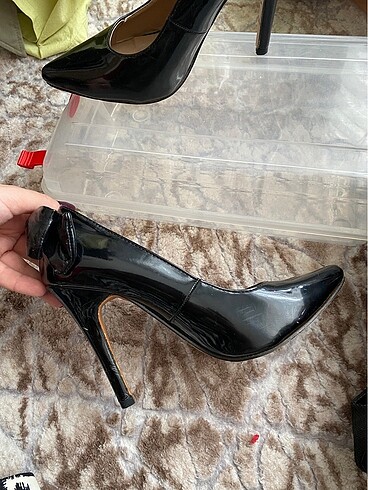 37 Beden siyah Renk Fiyonklu stiletto