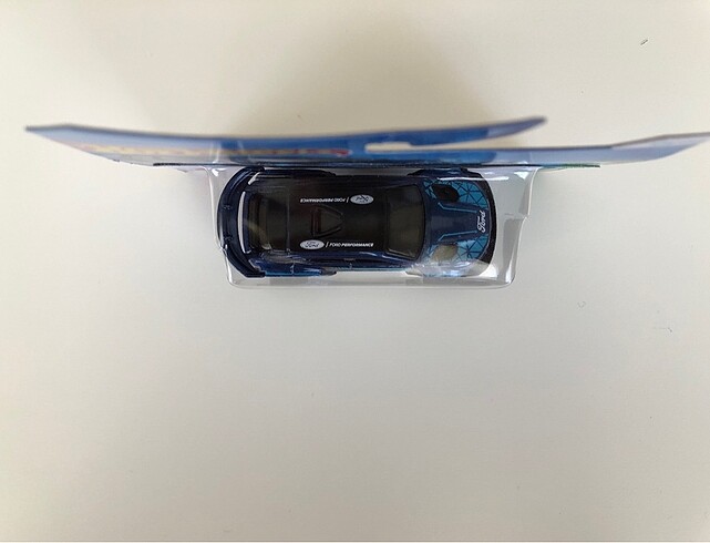 Beden Hot Wheels FORD MUSTANG MACH-E 1400