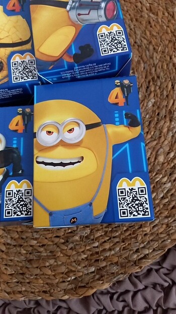  Minion 4 lü