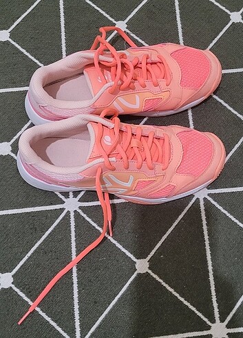 38 Beden turuncu Renk Artengo orijinal tenis ayakkabısı(şu anki fiyatı 890tl)