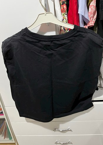 Siyah Kısa Kollu Vatkalı Crop Top - Görsel 2