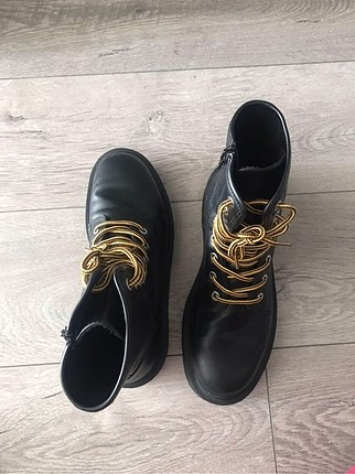38 Beden siyah Renk Pull and bear bot