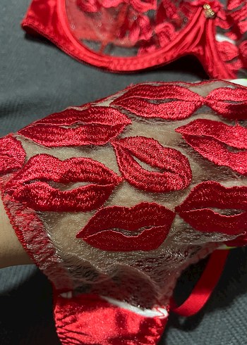 Kırmızı Nakışlı Dantelli Sütyen Takımı - Görsel 7