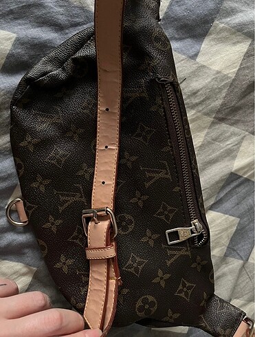 Louis Vuitton Bel Çantası - Görsel 5