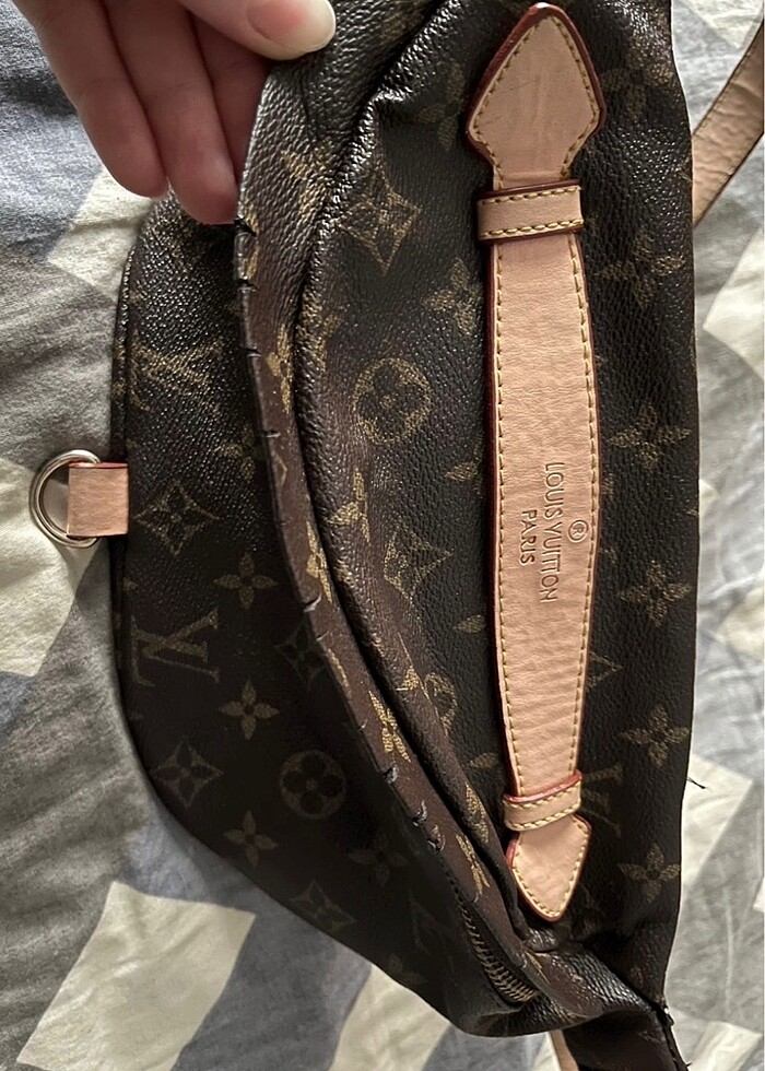 Louis Vuitton Bel Çantası - Görsel 3