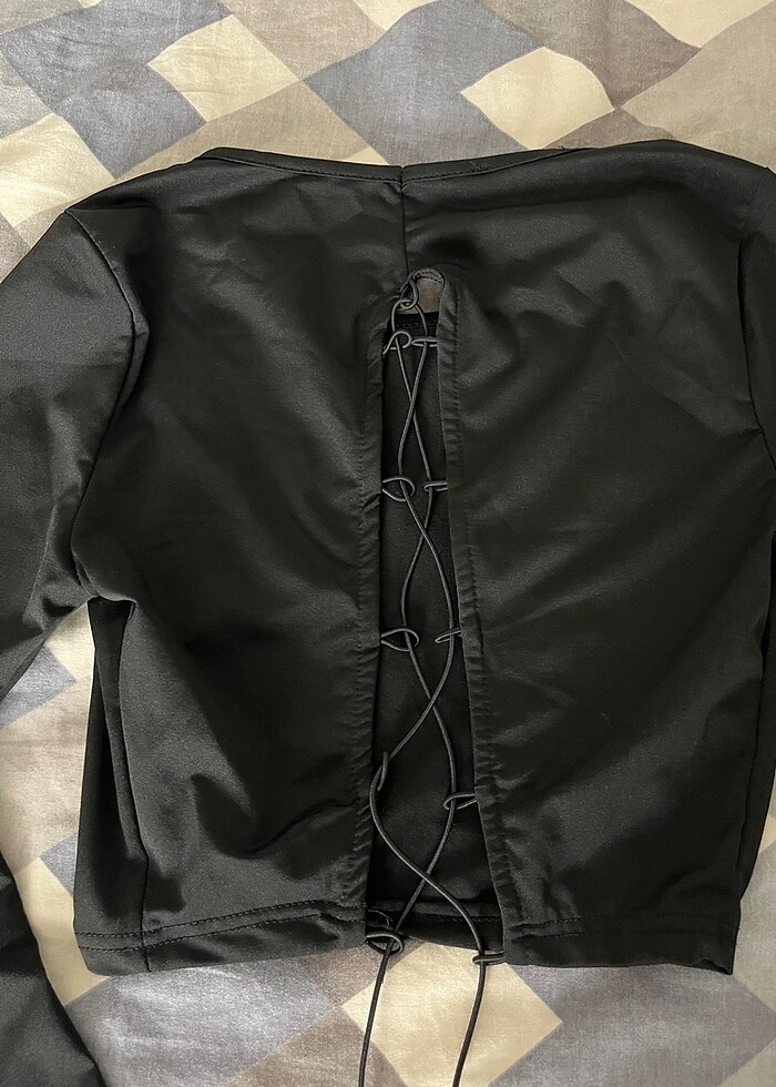 Sırt Detaylı Likralı Bluz - Görsel 2