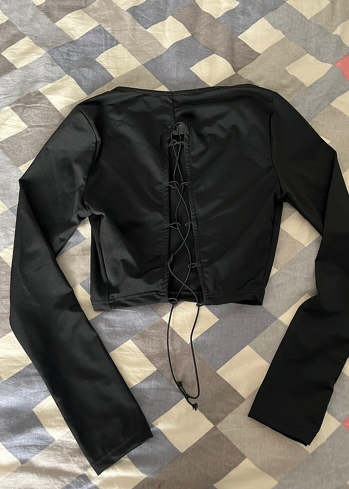 Sırt Detaylı Likralı Bluz - Görsel 3