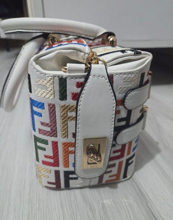 Renkli Baskılı Fermuarlı Kadın Çantası - Görsel 2