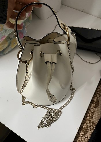 Beyaz Deri Zincir Detaylı Kadın Çanta - Görsel 3