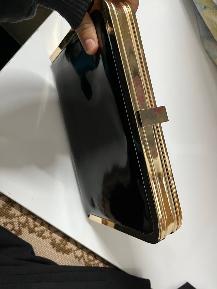 Altın Renk Parlak Kadın Portföy Çanta - Görsel 5