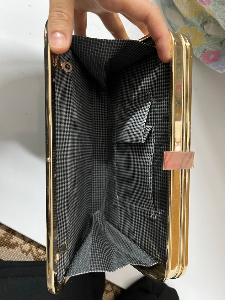 Altın Renk Parlak Kadın Portföy Çanta - Görsel 3