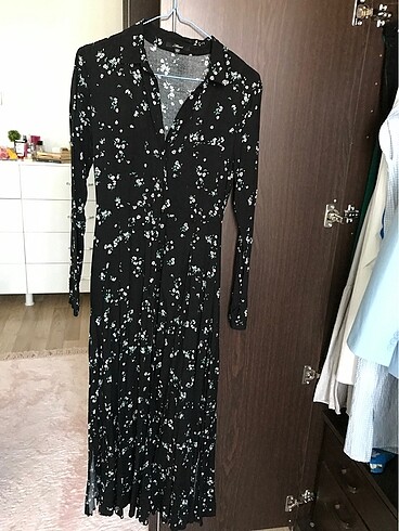 38 Beden Çiçekli siyah maxi boy elbise