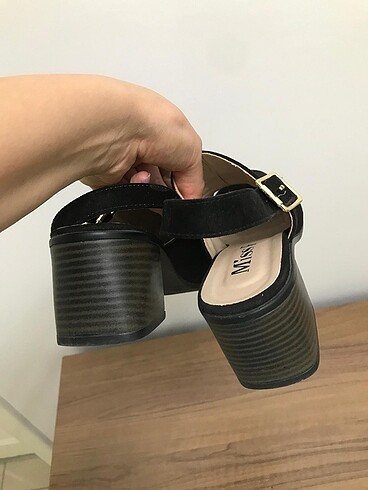39 Beden siyah Renk Siyah topuklu sandalet