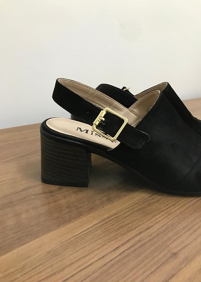 Siyah topuklu sandalet - Görsel 2