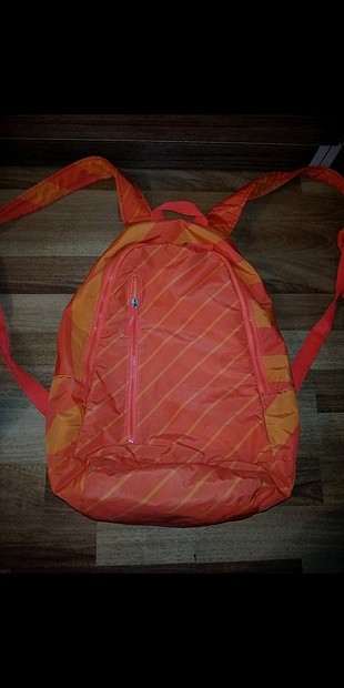 Nike turuncu sırt çantası 