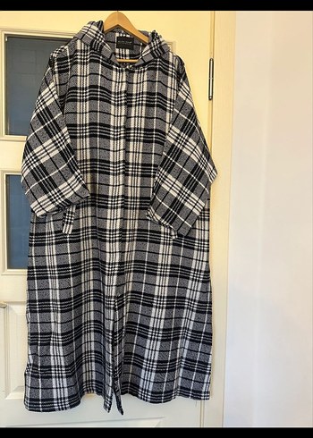 Kapüşonlu Ekose Desenli Gri Bornoz - Görsel 2