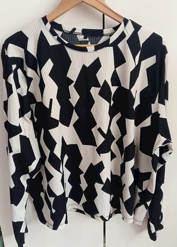 Zebra Desenli Pilili Siyah Beyaz Bluz