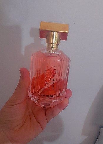 Beden Hugo Boss The Scent Kadın Parfümü 100 ml