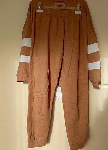 Kadın spor takım - Görsel 6