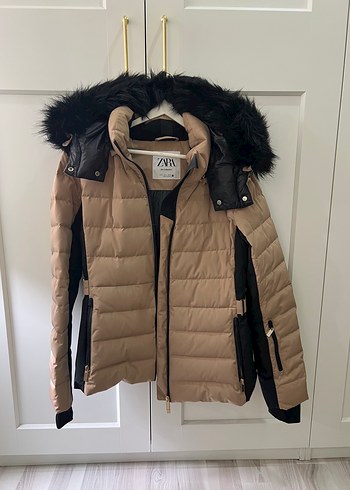 Zara Bej Kapusonlu Sisme Mont Kadin