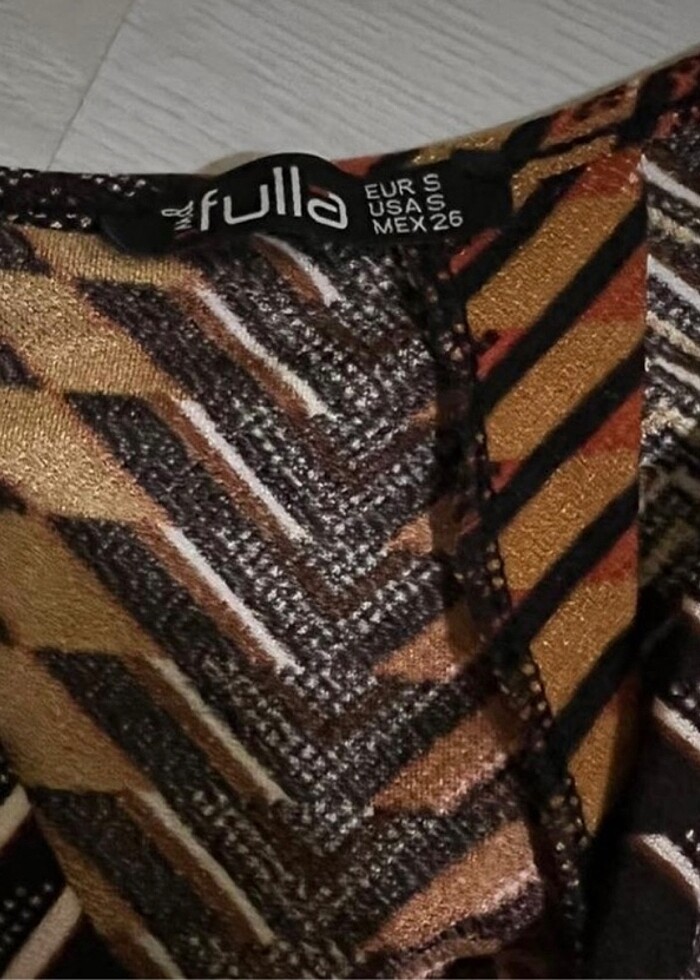 sırt detaylı bluz - Görsel 3