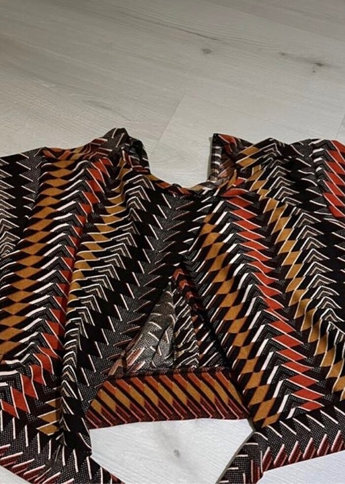 sırt detaylı bluz - Görsel 2