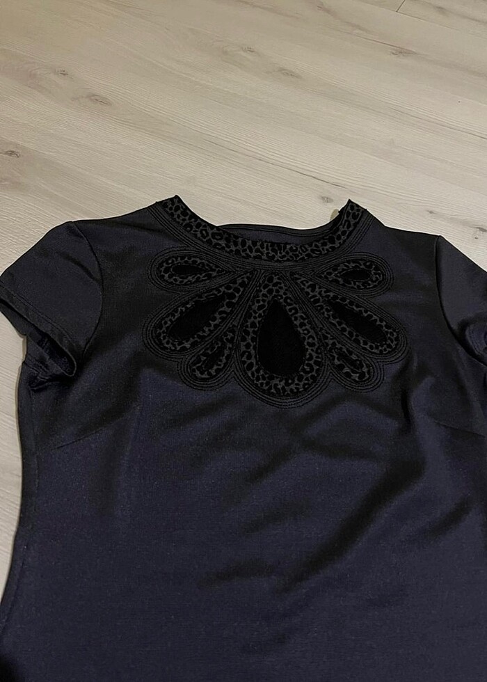 yaka detaylı kısa elbise - Görsel 3