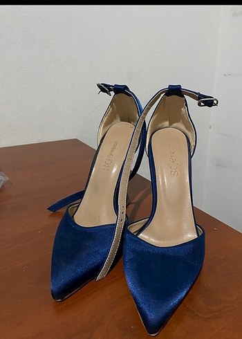 Kadın Mavi Saten Stiletto Topuklu Ayakkabı