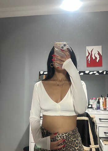 Beyaz V Yaka Transparan Crop Top - Görsel 3