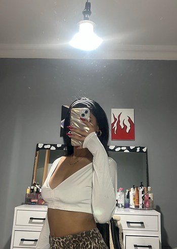 Beyaz V Yaka Transparan Crop Top - Görsel 2
