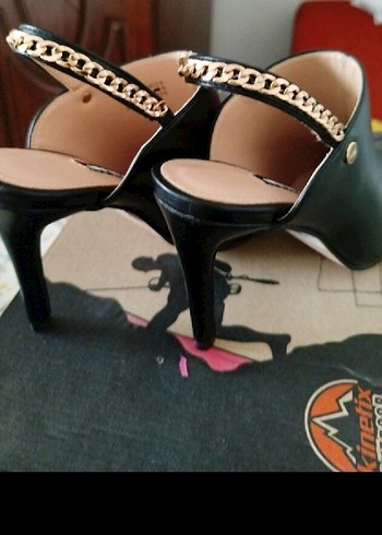 37 Beden siyah Renk Siyah Yılan Desenli Tokalı Stiletto