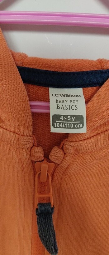 LC Waikiki Ufak lekesi var onın dışında sorunsuz