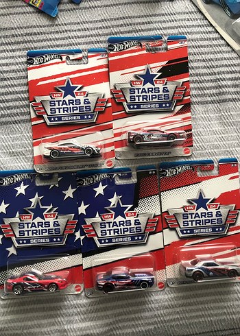 Hot Wheels Stars & Stripes Serisi Kırmızı Oyuncak Araba