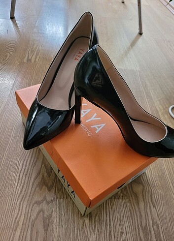 40 Beden Hotiç stiletto ayakakbi rugan