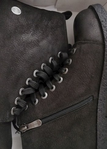 KADIN BOT - Görsel 2