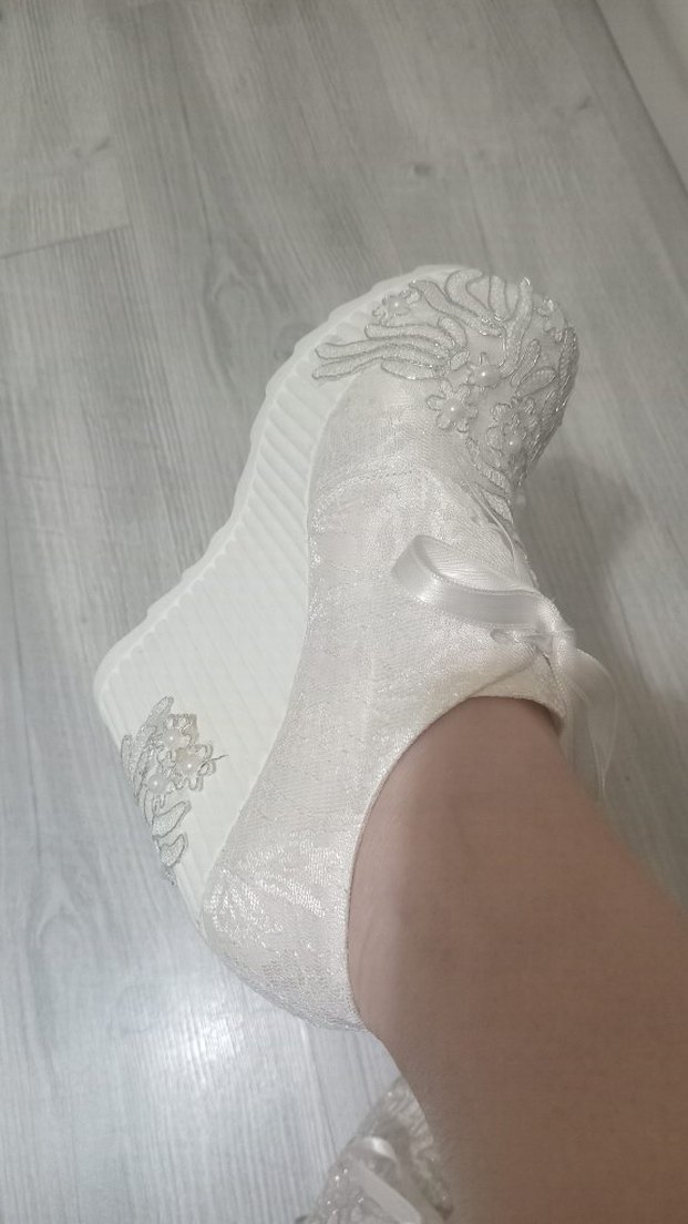 Beyaz Dantel Detaylı Dolgu Topuklu Gelin Ayakkabısı - Görsel 3