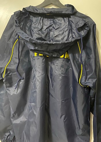 Fenerbahçe Yağmurluk - Görsel 4