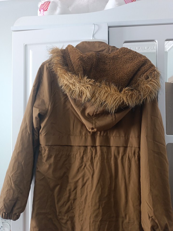 Kahverengi Kadın Uzun Kürk Detaylı Kabanı - Görsel 3