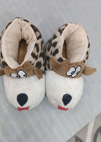 Erkek Çocuk Leopar Desenli Sıcak Peluş Terlik - Görsel 4