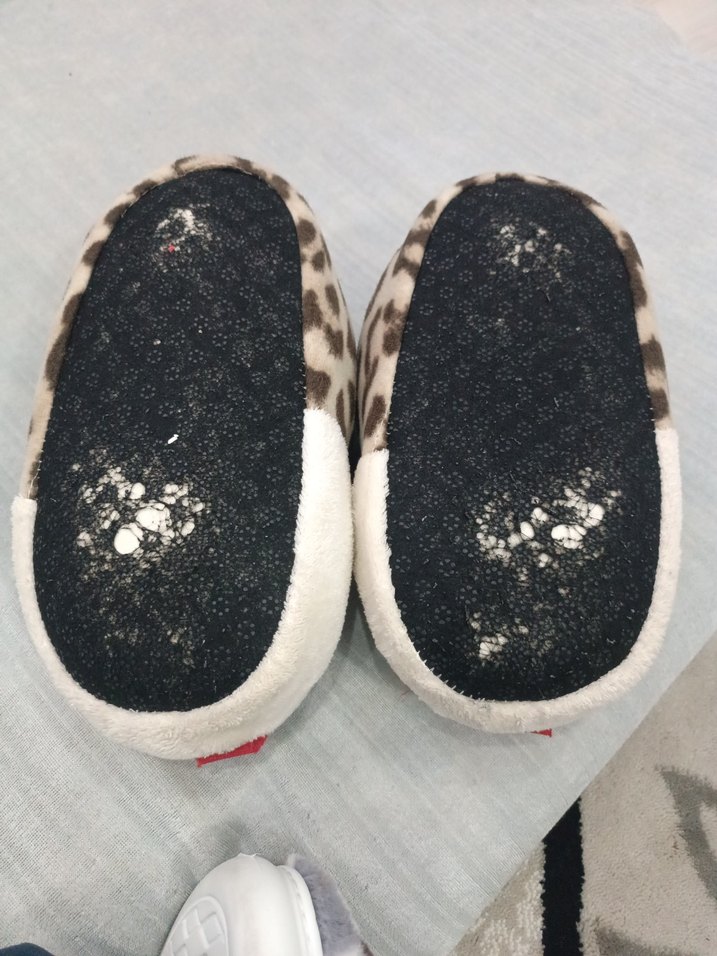 Erkek Çocuk Leopar Desenli Sıcak Peluş Terlik - Görsel 5