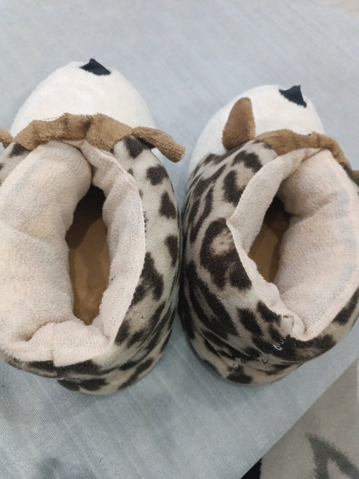 Erkek Çocuk Leopar Desenli Sıcak Peluş Terlik - Görsel 2