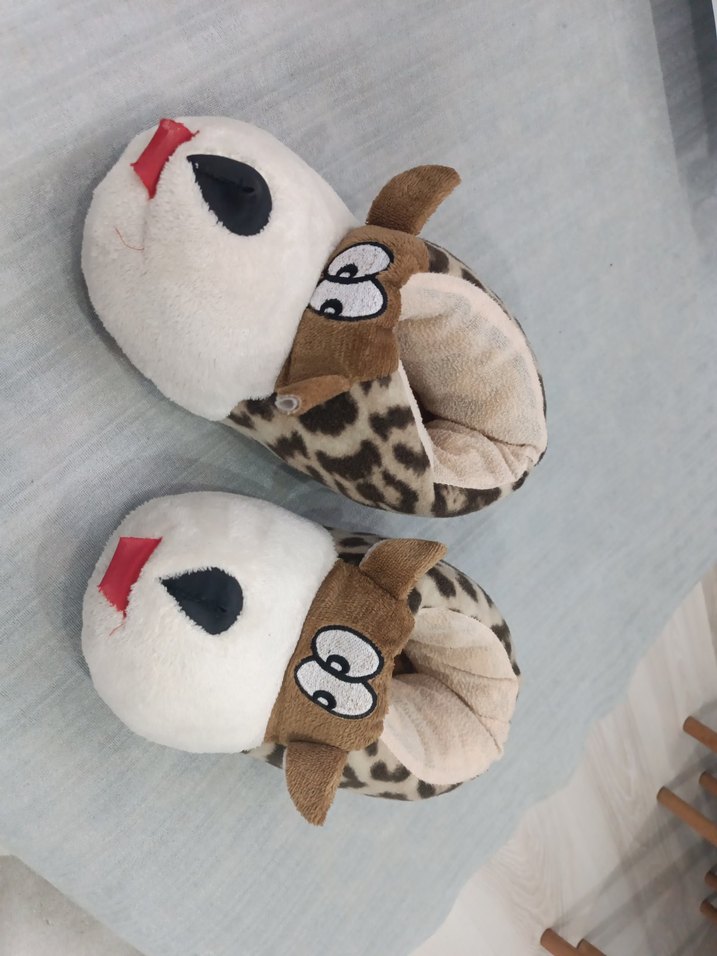 Erkek Çocuk Leopar Desenli Sıcak Peluş Terlik - Görsel 3